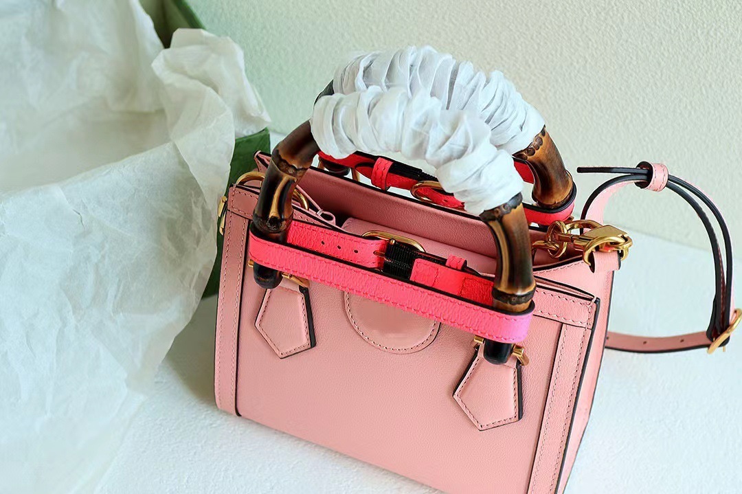 European And American Big-name Portable Shoulder Bag With Bamboo Handle - Image 5