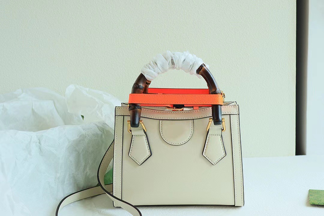 European And American Big-name Portable Shoulder Bag With Bamboo Handle - Image 9